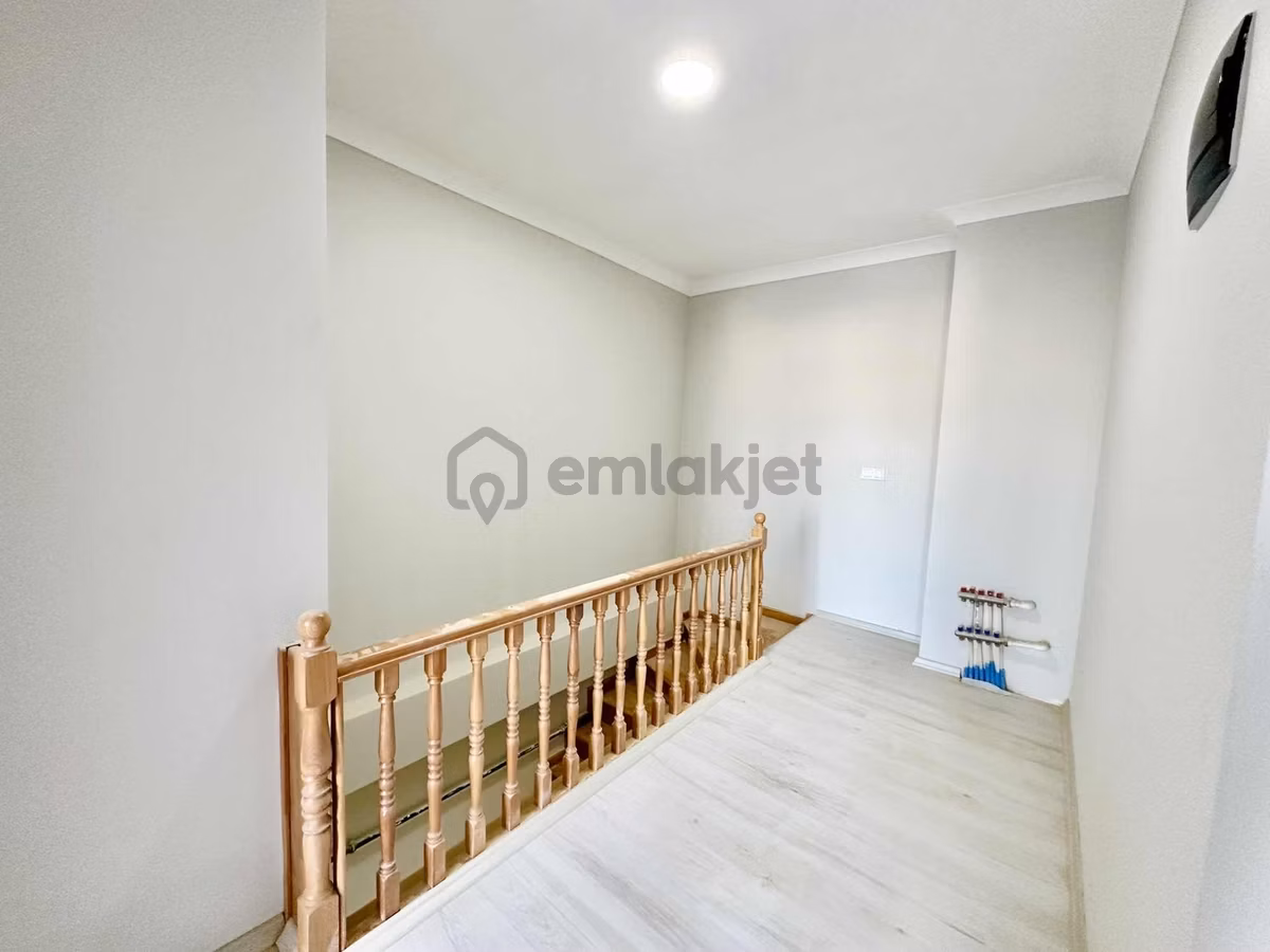 Güvenlikli Sitede 3+1 Dublex - 13