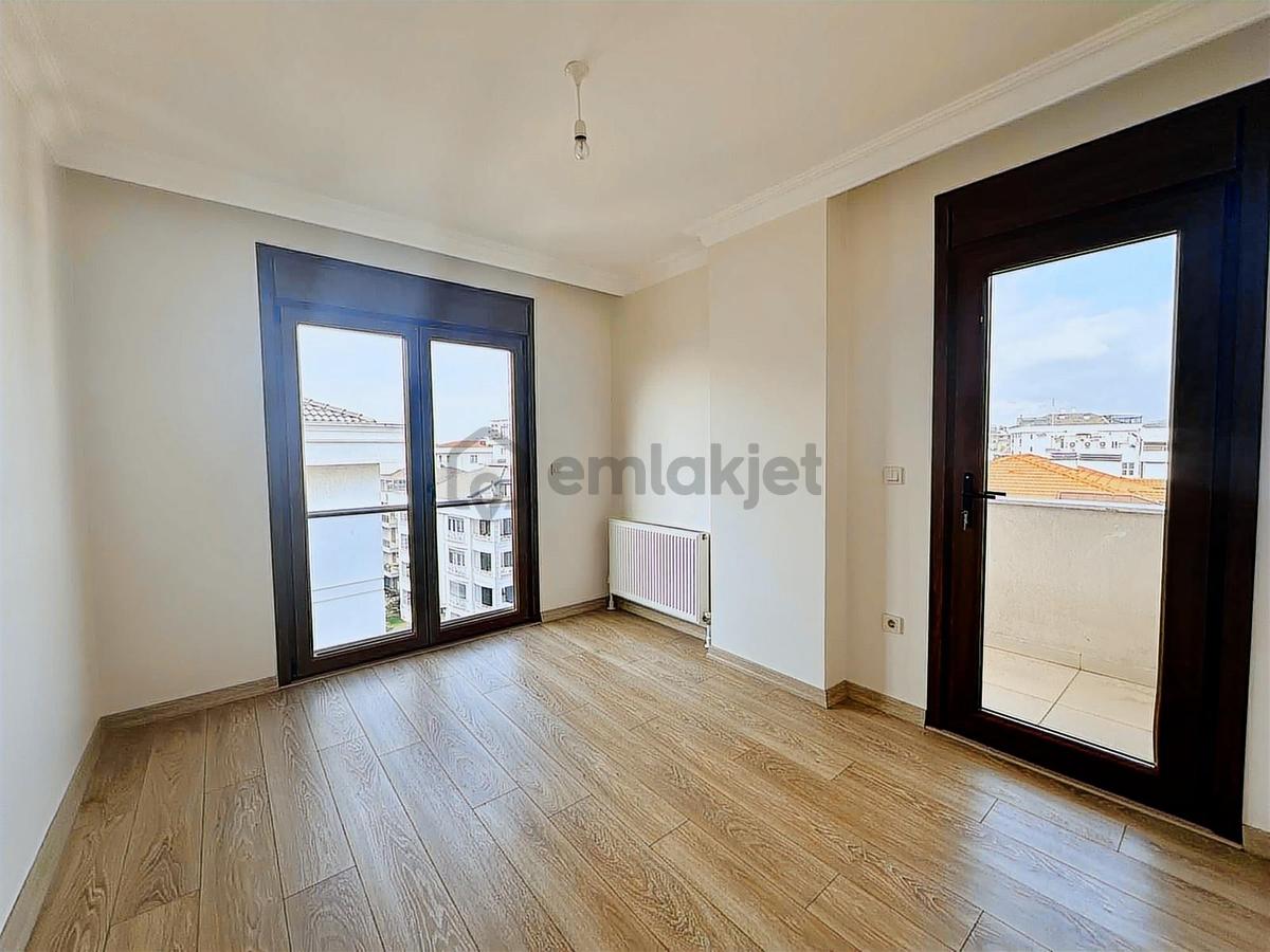 Tuzla Cami Mahallesi Manzaralı 5+2 Dubleks - 21