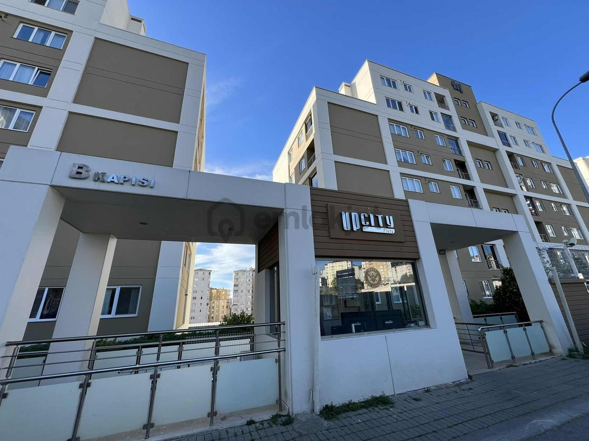 Royal'den Teknik Yapı Upcity Flats'ta Full Eşyalı Geniş Boş 1+1!