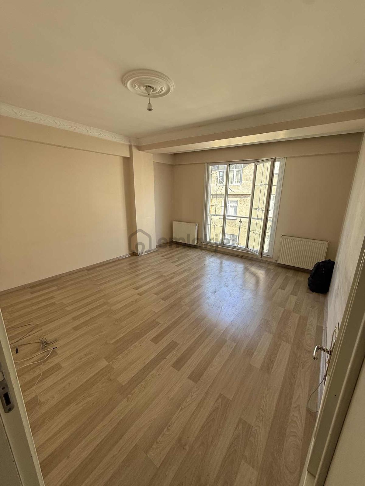 3+2 Asansörlü/ Otoparklı / 140 M2 Yeni Binada Daire - 4