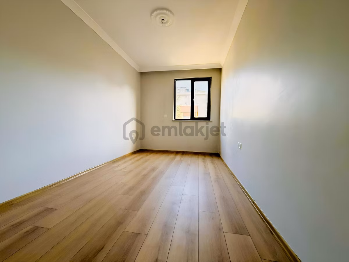 Çengelköy Bahçelievler Dekiralık Yeni Binada 3+1 - 6