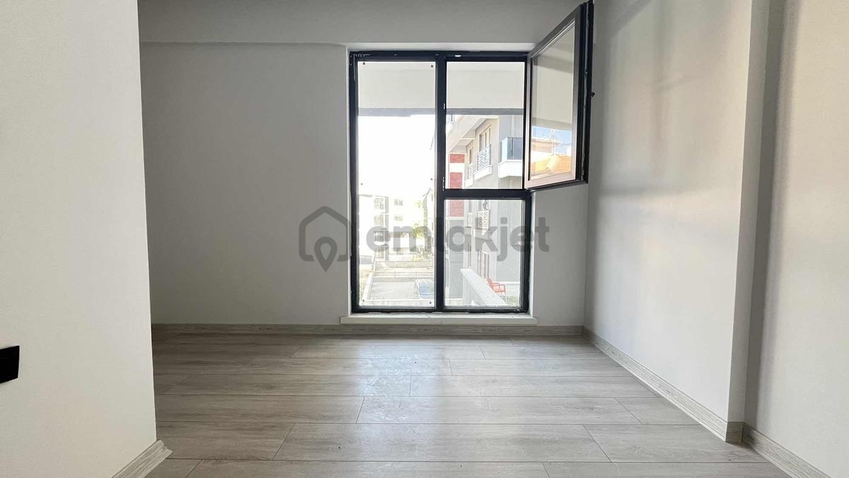 İncek'te /bahçe Kullanımlı/ Bulvar Dibi/ Sıfır 2+1 Daire - 15