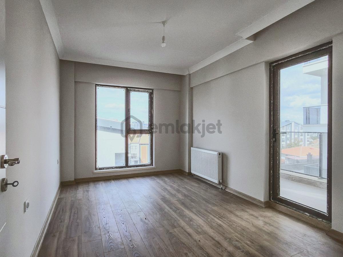İncek Site İçinde Güneydoğu Cephe 1+1 Balkonlu Daire - 33