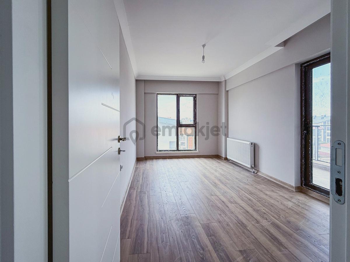 İncek Site İçinde Güneydoğu Cephe 1+1 Balkonlu Daire - 31
