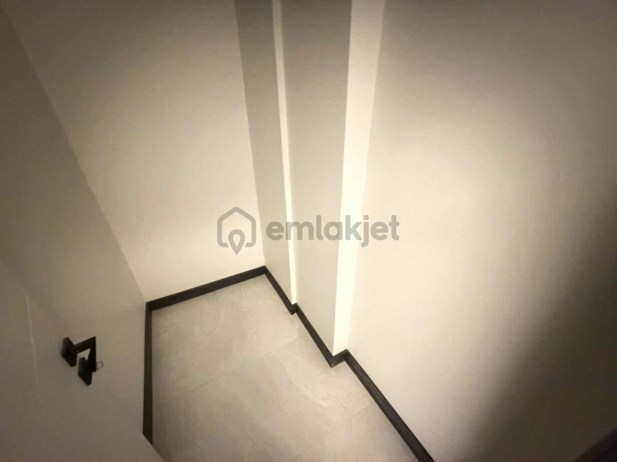 Çamlıdere'de Sıfır 4+1 Satılık Dubleks Asansörlü Daire - 16