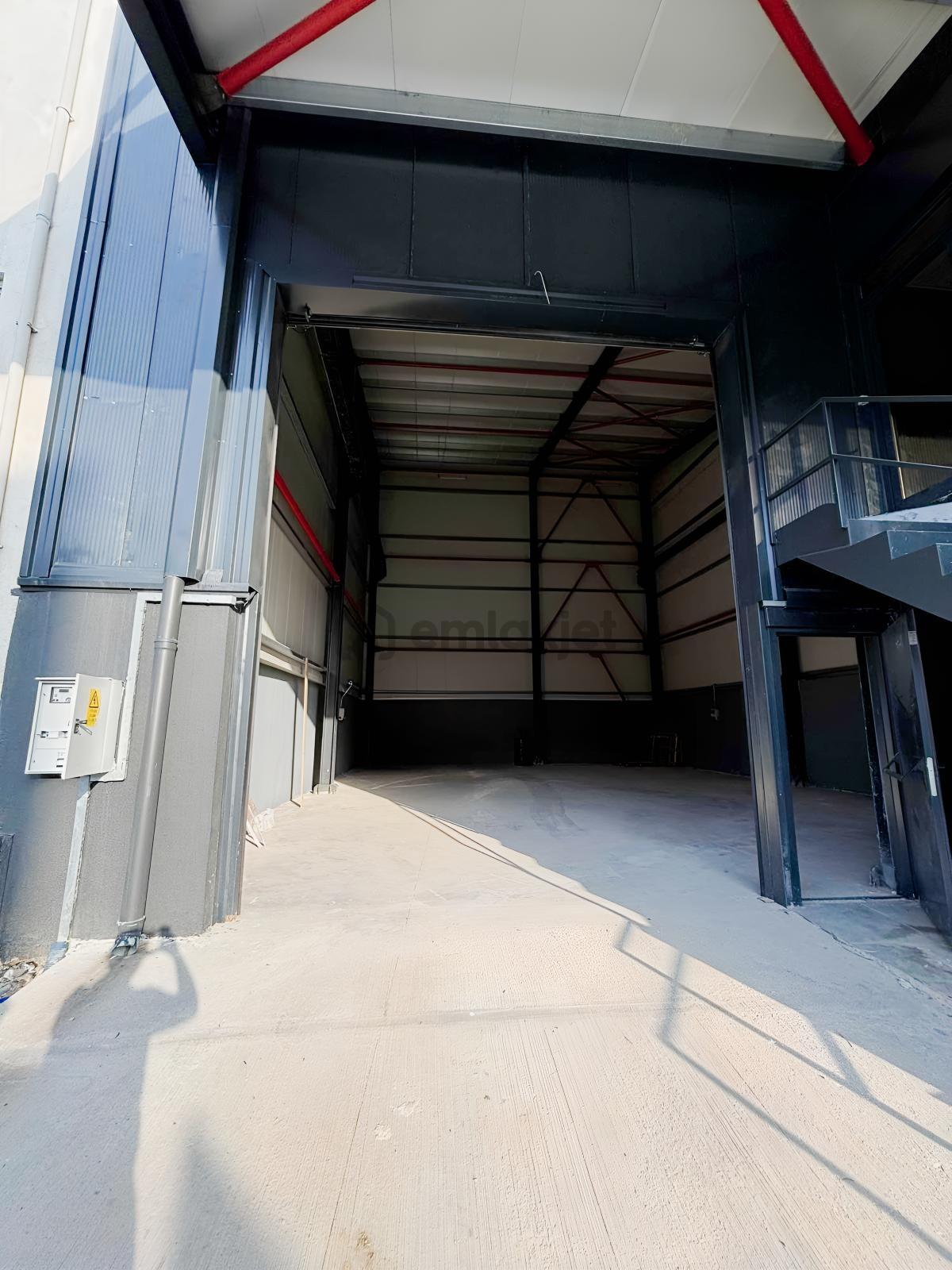 Köseköy Sanayisinde 250 M2 Depo - 7