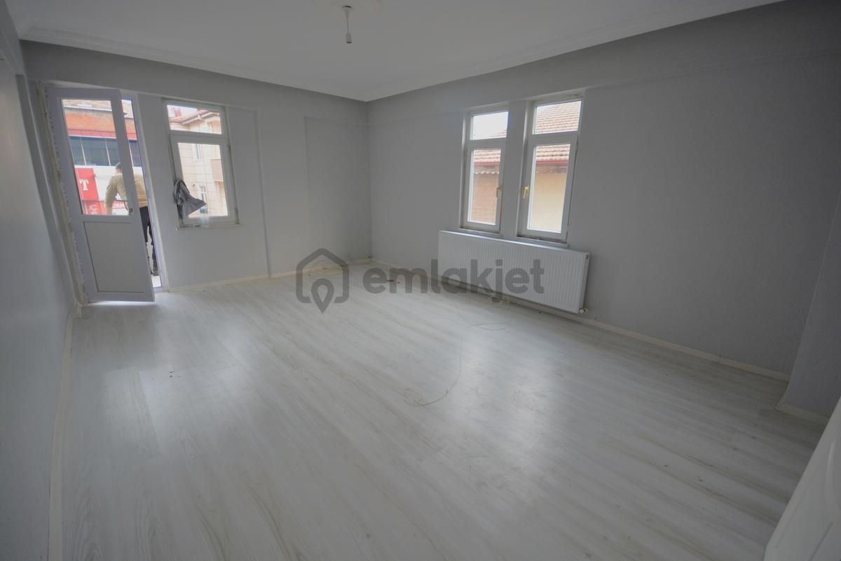 Karasuda Merkezde Satılık 3+1 Cadde Üzerinde 130 M² Lüks** Daire - 3