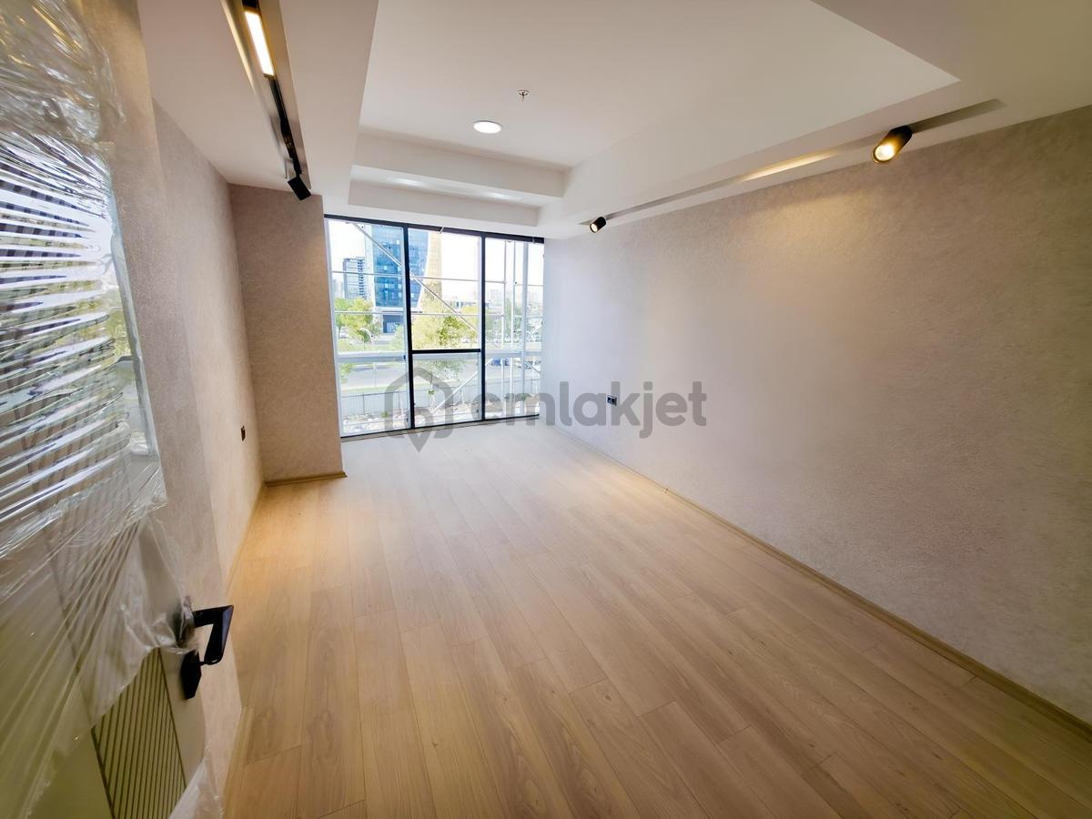 75 Cadde, Adi Tıp Karşısı Ar Yapıda 3+1 Lüks Büro - 7