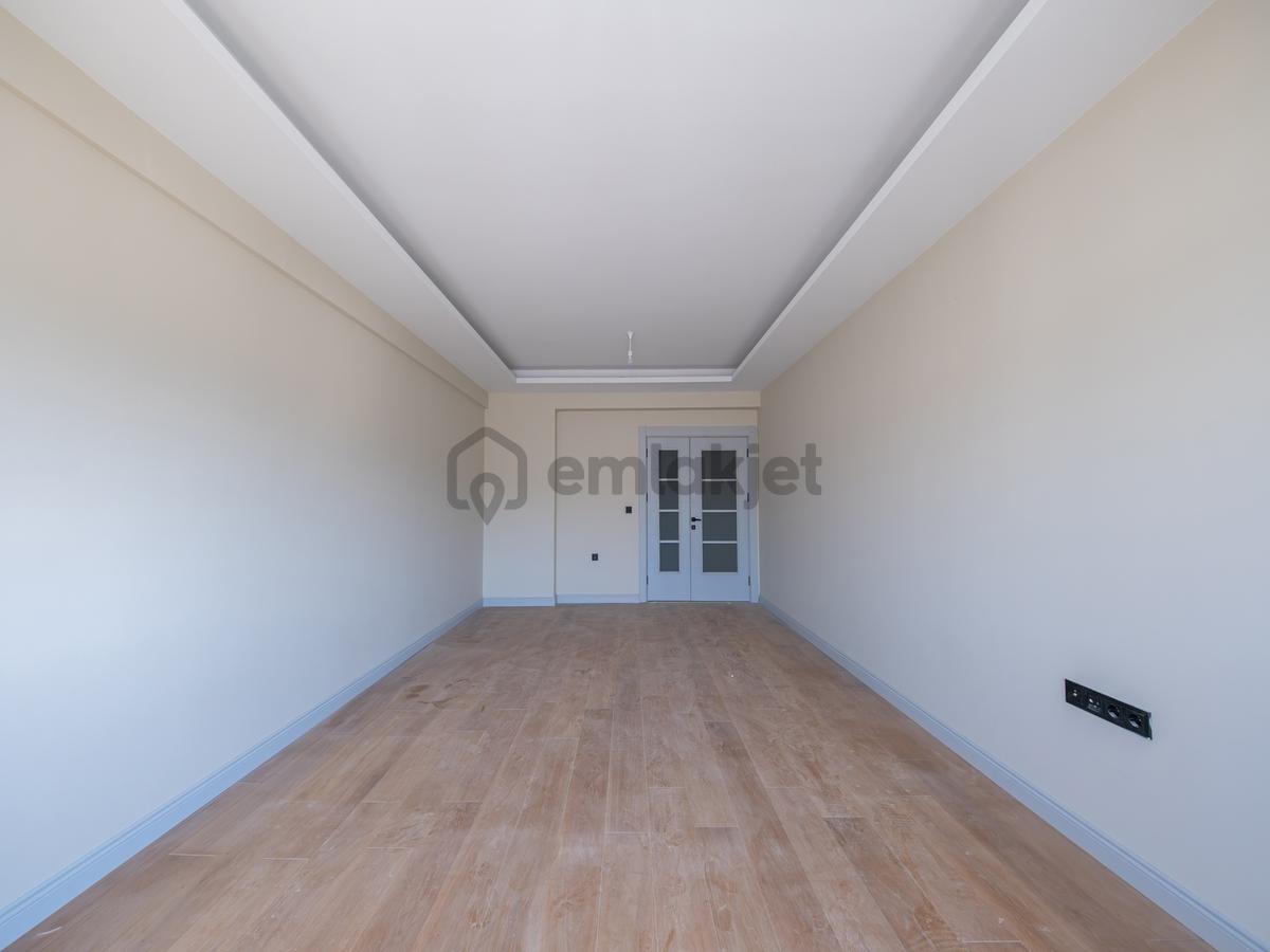 Bornova'da Yeni Binada Site İçerisinde Sıfır Kiralık 3+1 Daire - 6