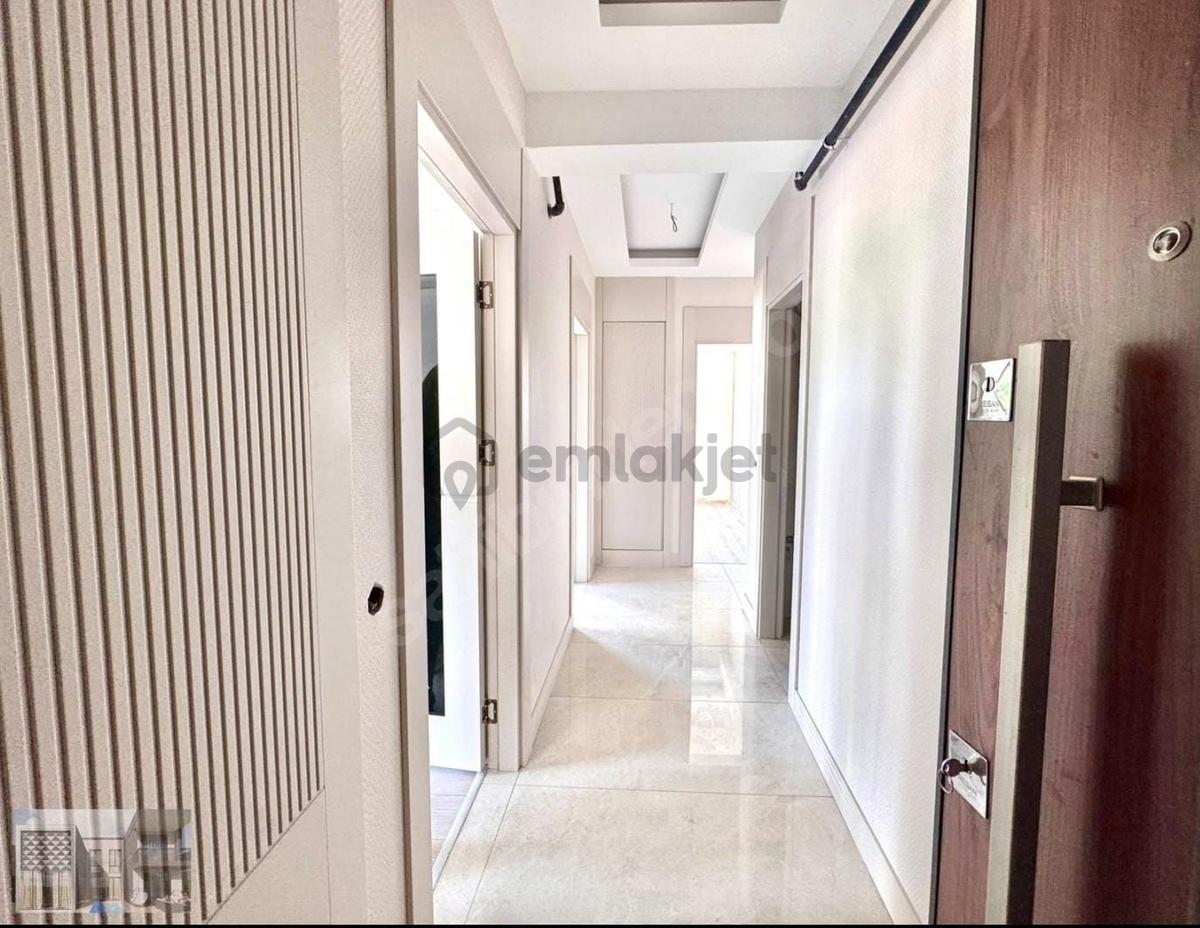 Havaalanı Kavşağı Selenium Yapı 2+1 Lüks Daire - 13