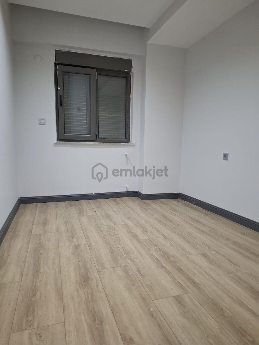 Altıntaş'ta Kiralık 2+1 Daire Site İçinde - 14