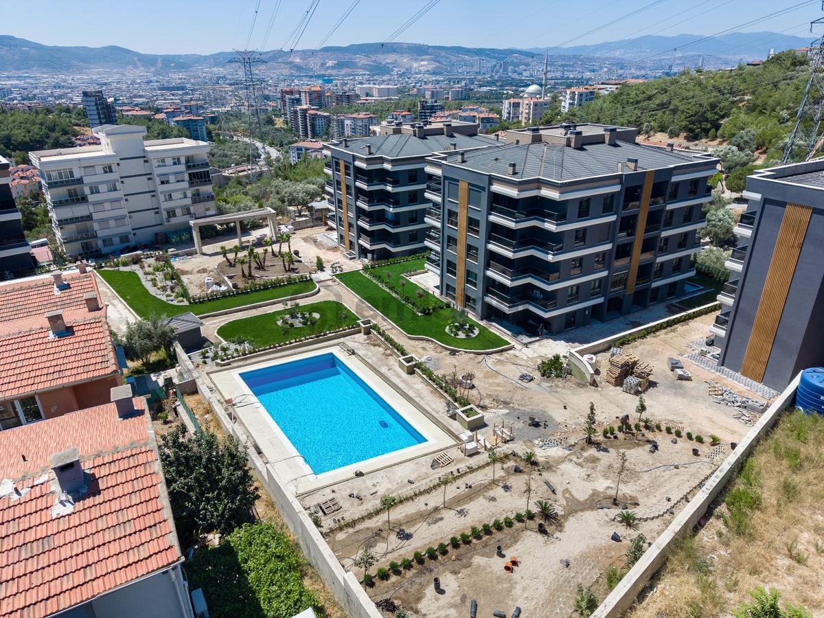 Bornova'da Yeni Binada Site İçerisinde Sıfır Satılık 3+1 Daire - 30