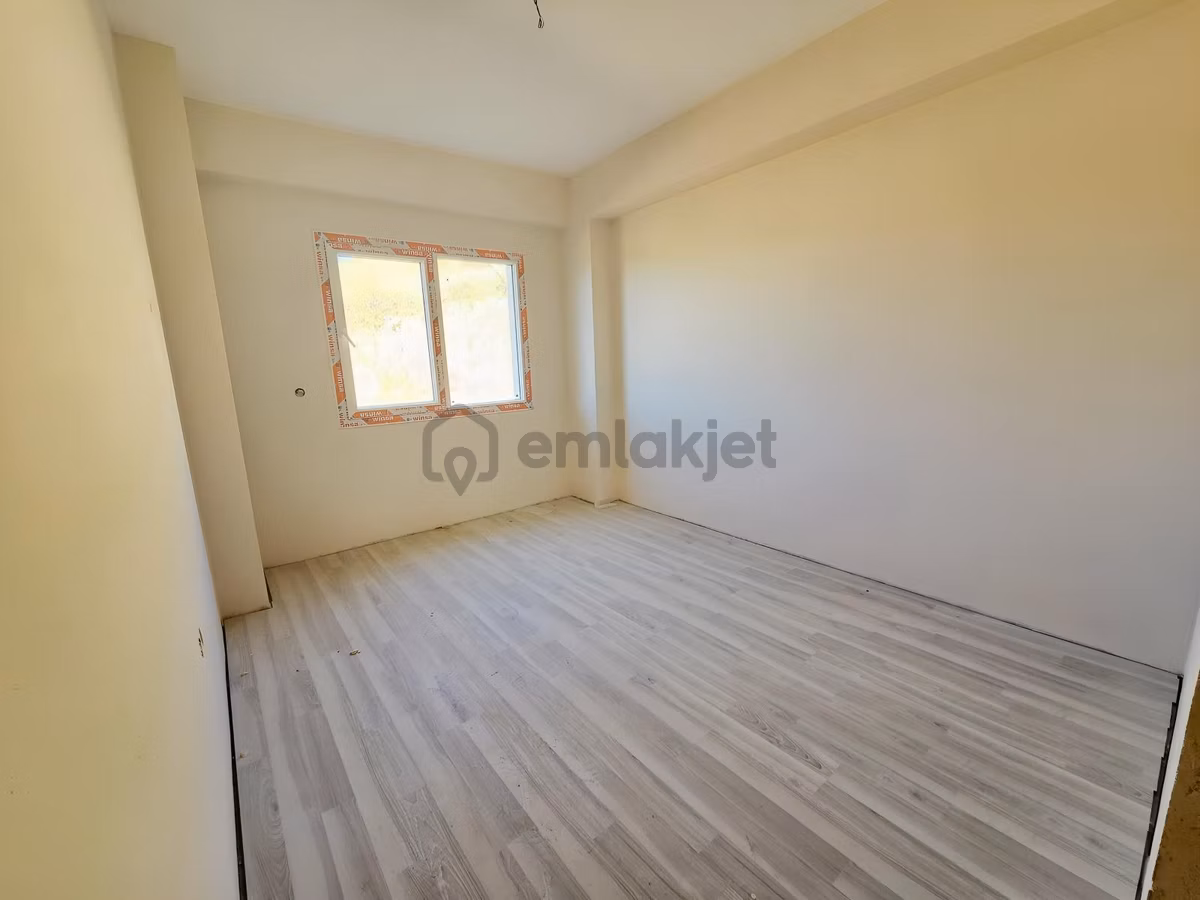 Aliağa Havuzlu Site İçerisinde Sıfır Lüks 2+1 Daire - 6