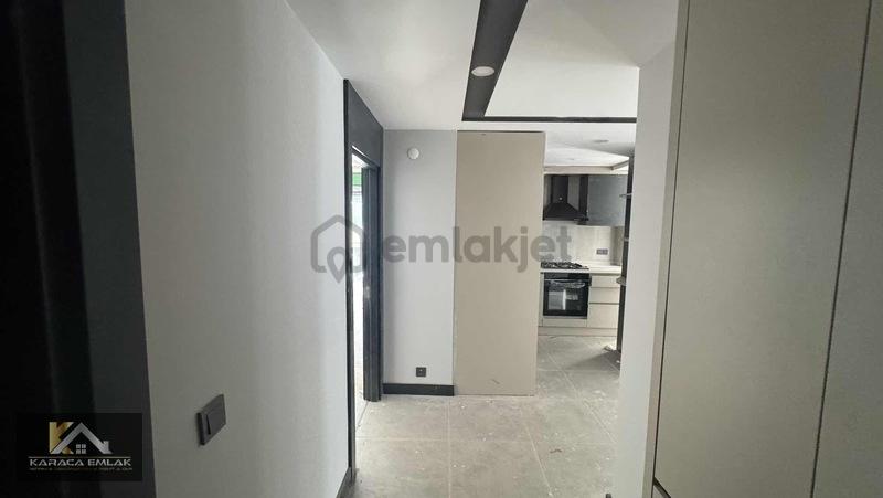 Denize Komşu Ev Sahibin Doktor - 4