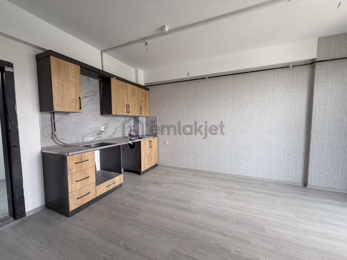 Öğretmen Evi Yanı Kayalar Yapıda Satılık 1+1 - 2