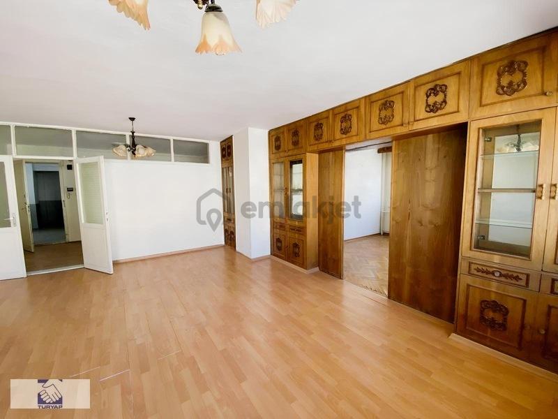İstiklal Caddesinde Kiralık 3+1 Daire - 3