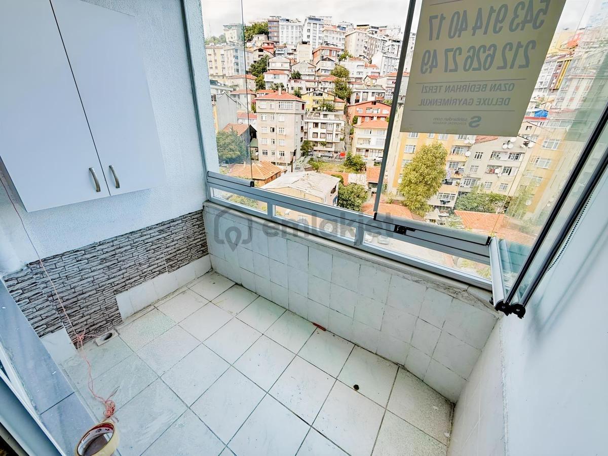 Silahtarağa'da-asansörlü-kat İrtifaklı-satılık 2+1 Daire - 24