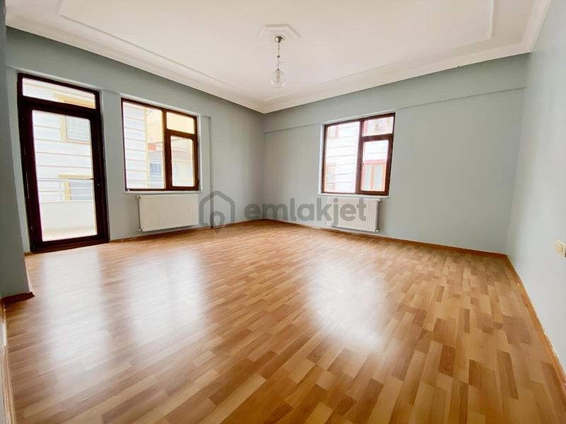 Yeni Mahallede Satılık 3+1 Geniş Daire - 4