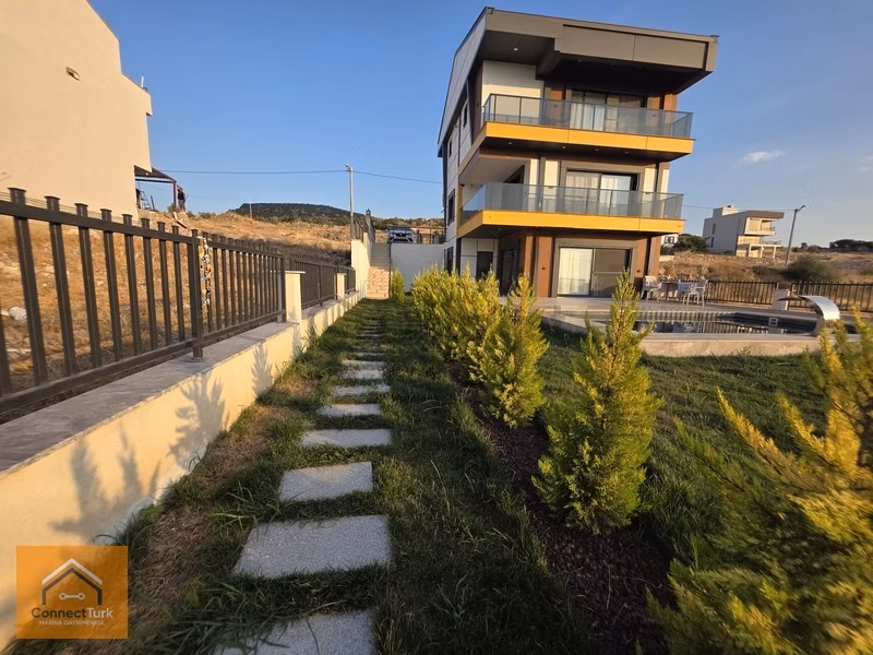 Bademlide Satılık 4+1 Havuzlu Müstakil Villa - 4