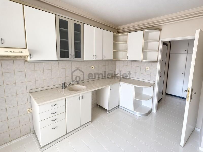 Buğra Dan Betontaş Blk Cadde Üzerinde Ara Katta 3+1 Daire