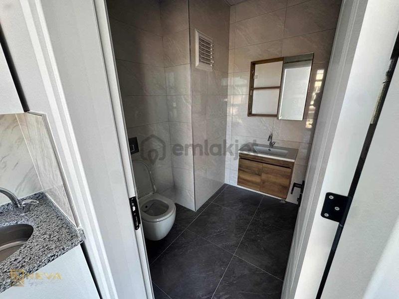 Serdivan Merkezde 3 Adet Kiralık Ofis - 17