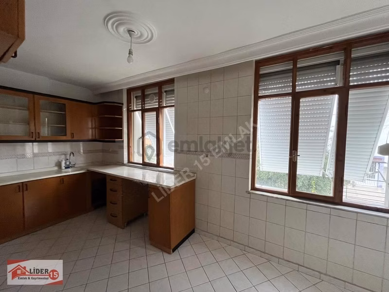 Dokuma Yeşiltepe 3+1 D Gazlı Katta Tek Daire Kiralık - 7