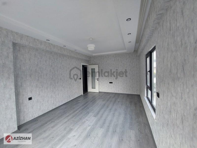 Azizhan'dan Şafak Caddesinde Kiralık 2+1 Daire - 13