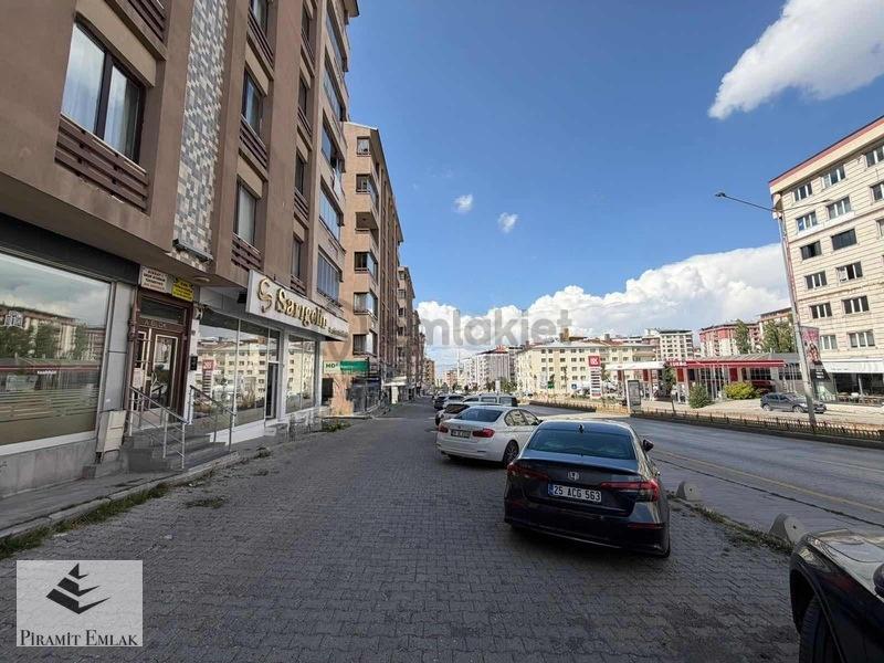 Piramit Gm'den Merkezi Konumda Satılık Dükkan - 7