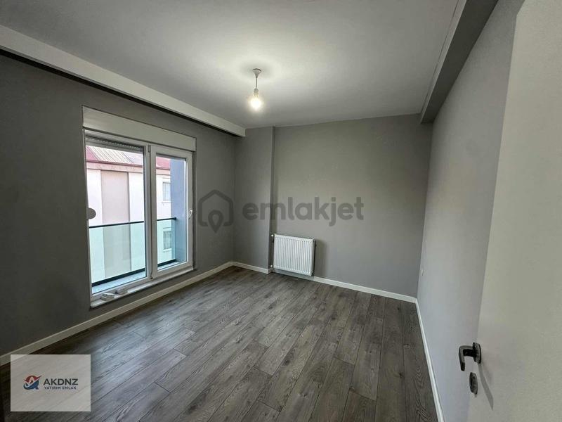 Yeni Binada Doğalgazlı Cam Balkonlu Güney Cephe Daire - 15