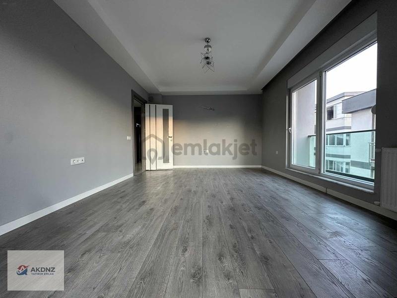 Yeni Binada Doğalgazlı Cam Balkonlu Güney Cephe Daire - 9