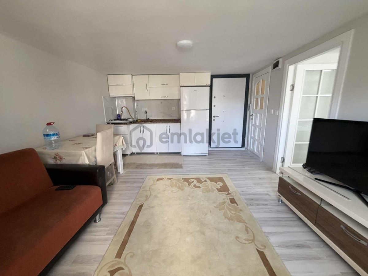 Eşyalı E5e Metroya Yürüme Kombili Ulaşımsüper 1+1 Daire - 10