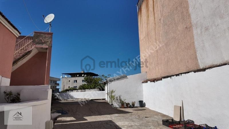 Konak Eşrefpaşa'da Deniz Manzaralı, 391m² Arsaüzerinde 2 Dubleks - 35