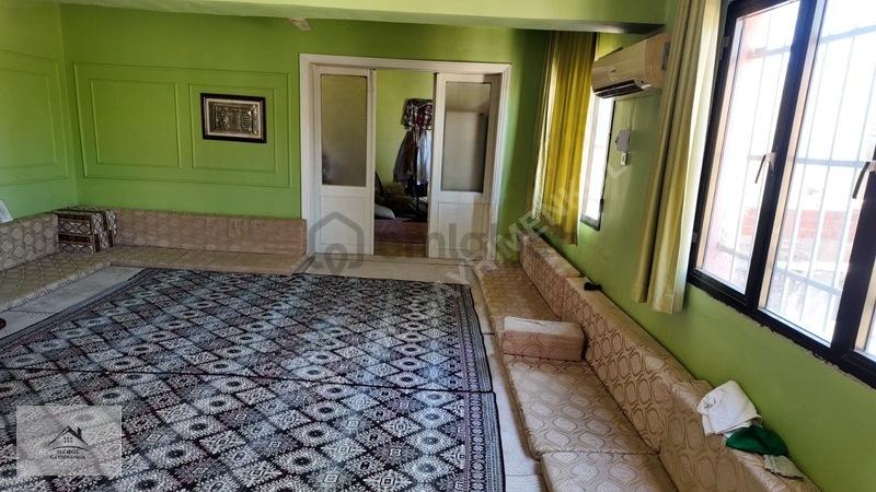 Konak Eşrefpaşa'da Deniz Manzaralı, 391m² Arsaüzerinde 2 Dubleks - 17