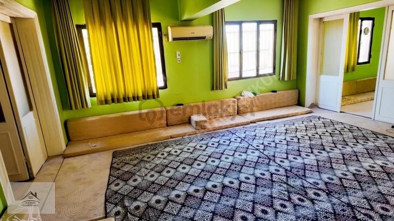 Konak Eşrefpaşa'da Deniz Manzaralı, 391m² Arsaüzerinde 2 Dubleks - 24