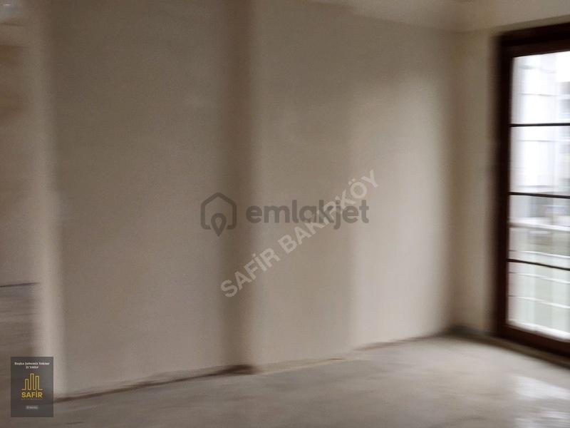 Bakırköy E-5'e Cephe Bahçe Kullanımlı Kiralık Bina - 27