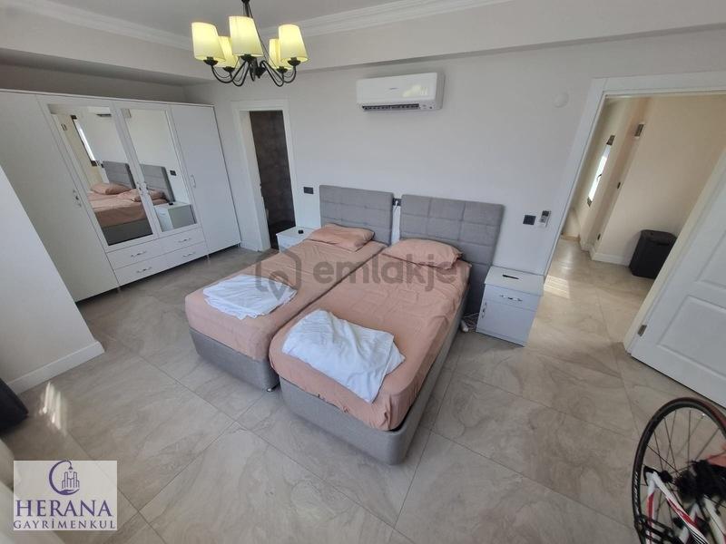 Denize 300m Mesafede Tam Müstakil Satılık Villa - 18