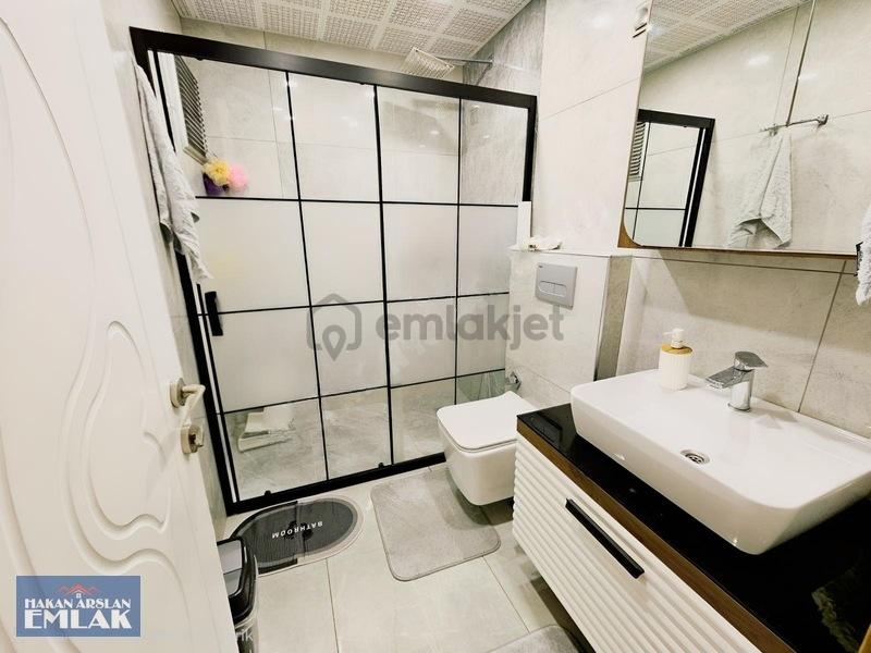 Kütükçü Merkezde Çook Geniş,çift Balkonlu,doğalgazlı 3+1 Daire - 13