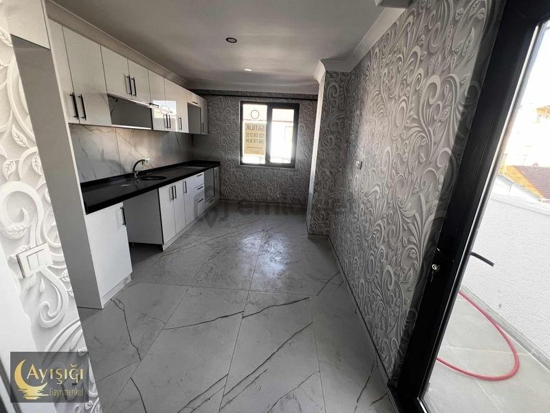 Çayırova Özgürlük Mh İstiklal Cd. Satılık 5+1 Dublex Daire - 2