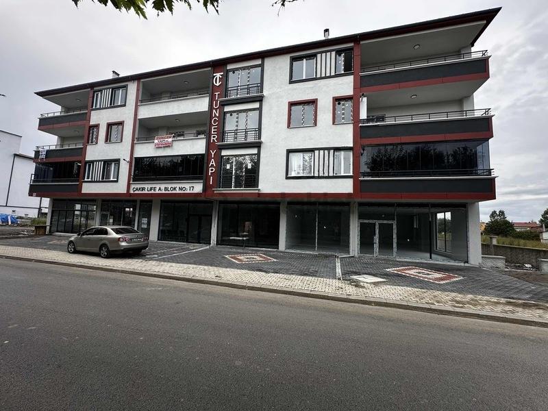Öz-emmaxdan Sarıcalı Mahallesinde 100m2 Kiralık Dükka - 7