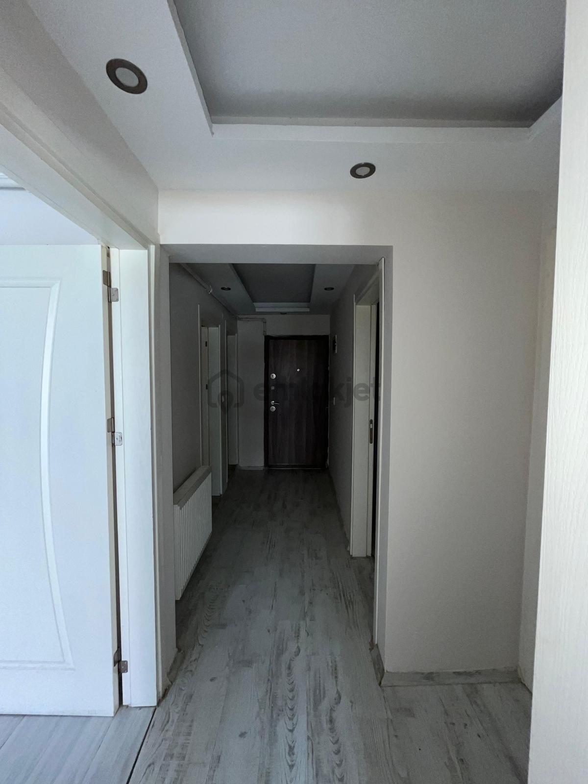 Özgün Gm'den Manisa Caddesi Üzerinde Kapalı Mutfak Teraslı Daire - 2