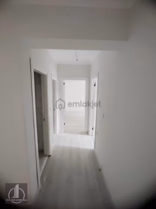 Oğuz Gezer'den Yeni Binada Geniş Mutfaklı Teras Balkonlu - 18