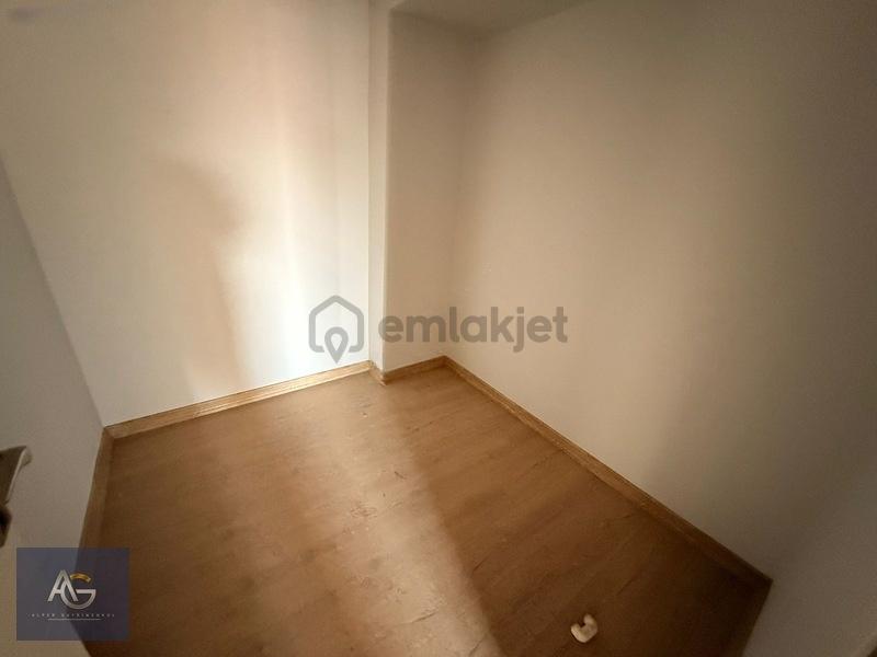 Kurtuluş Mahallesinde Deniz Park Evleri Kilerli 3+1 165m2 - 10