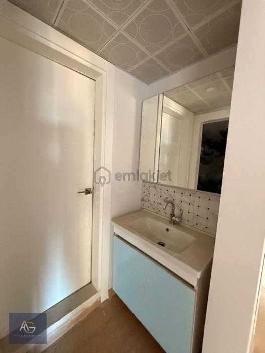 Kurtuluş Mahallesinde Deniz Park Evleri Kilerli 3+1 165m2 - 24