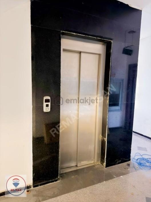Remax Yusan'dan 5000 M2 Arnavutköy'de Fabrika - 19