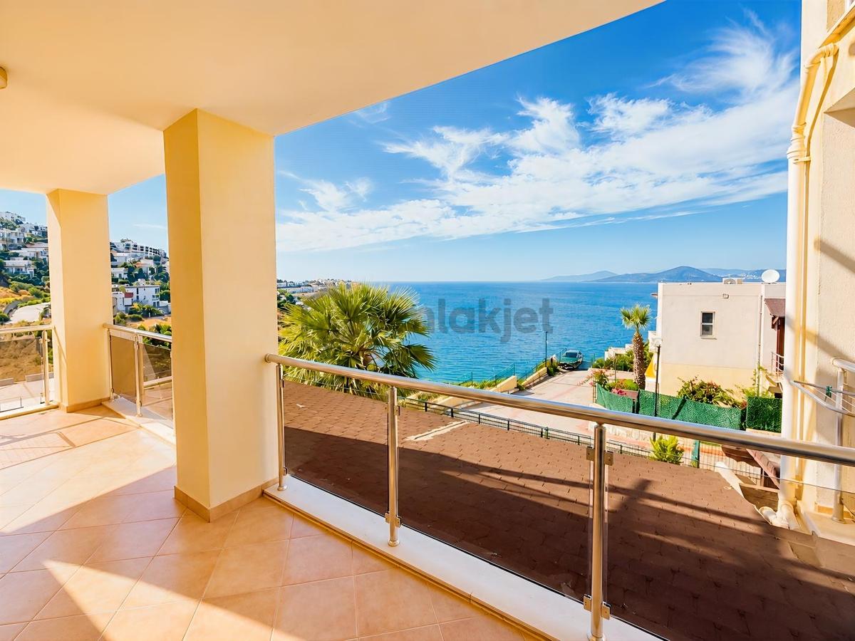 Denize Sıfır Sitede Full Deniz Manzaralı Düz Giriş Daire Eşyalı - 20