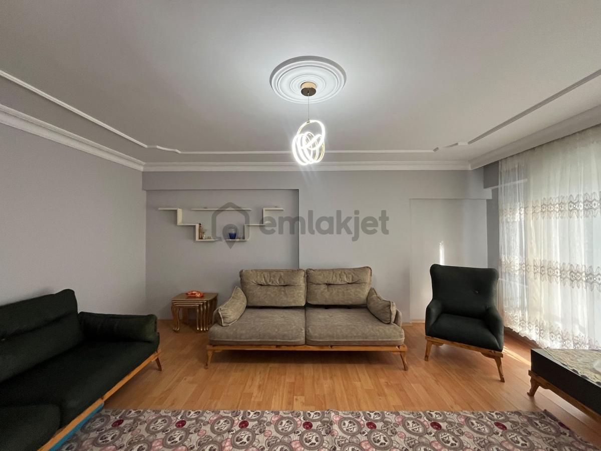 Çekmecenin En İşlek Caddesinde Eşyalı 3+1 Ferah Daire - 13