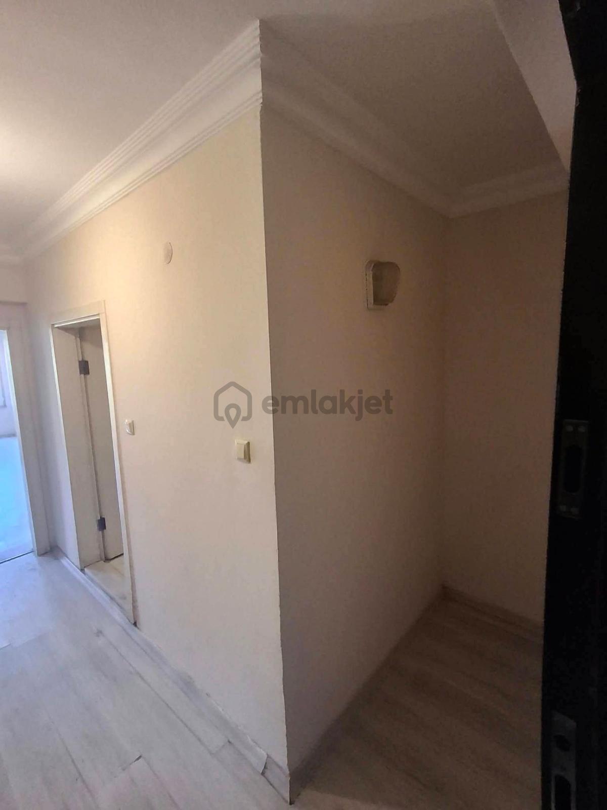 Edremit Merkezde Kiralık 3+1 Daire - 10