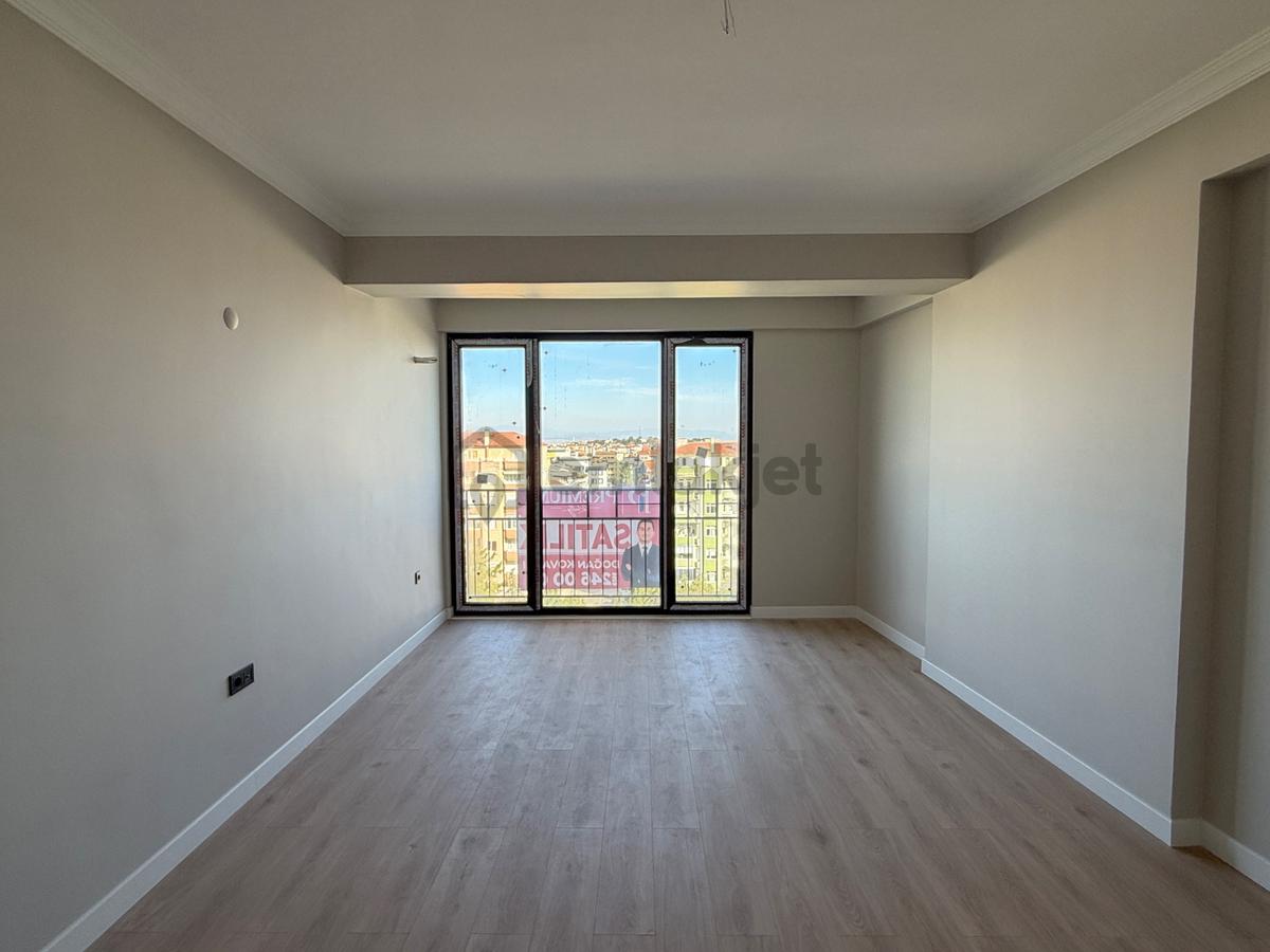 Yeni İzmir Cad Üzerinde Satılık Arakat 3+1 Daire - 16