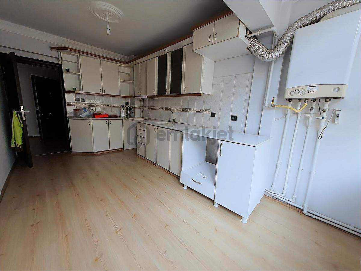 Şehrin Tam Merkezinde Kiralık 3+1 - 10
