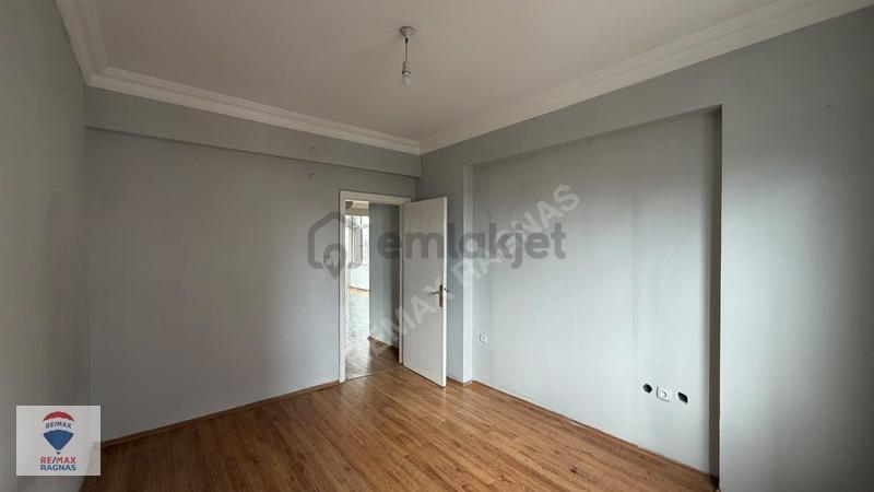 Kamelya Sitesinde Satılık 7. Kat Manzaralı 3+1 Satılık Daire - 18